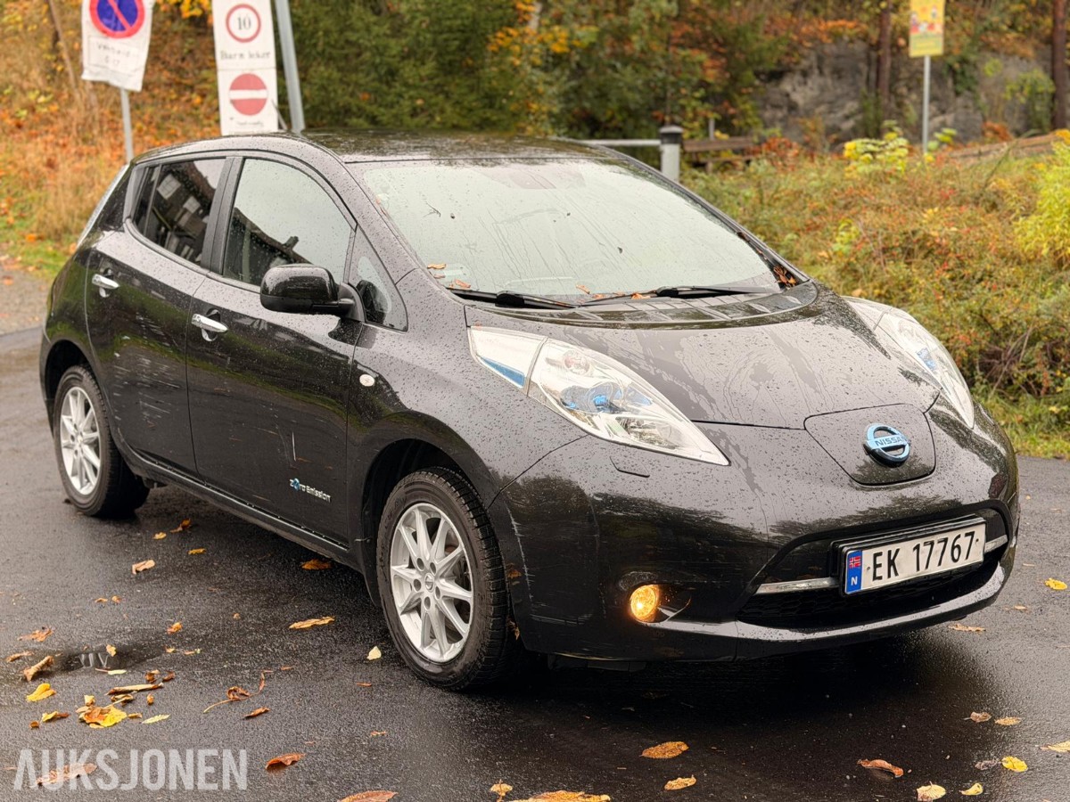2014 NISSAN LEAF BOSE 360 KAMERA SKINN RATTVARME