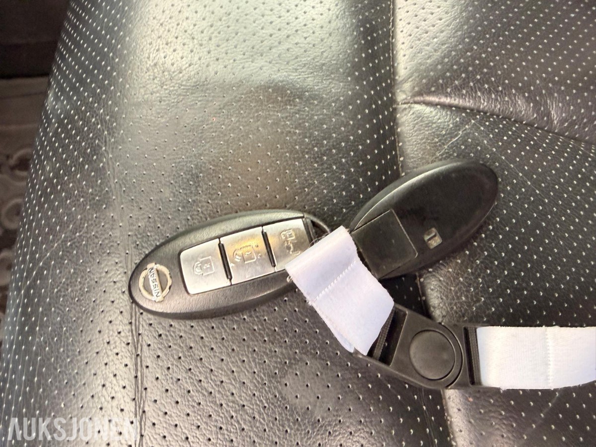 2014 NISSAN LEAF BOSE 360 KAMERA SKINN RATTVARME