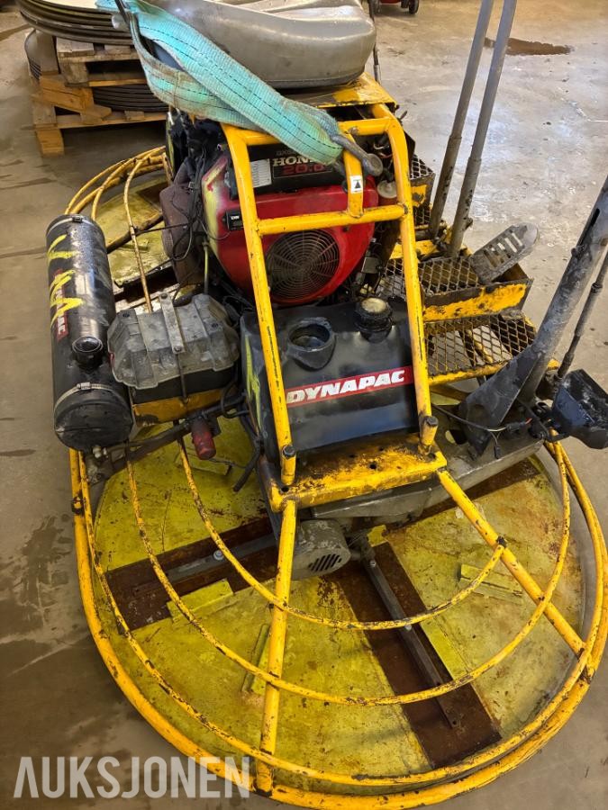 2000 Dynapac BG92 pussemaskin / betongglatter