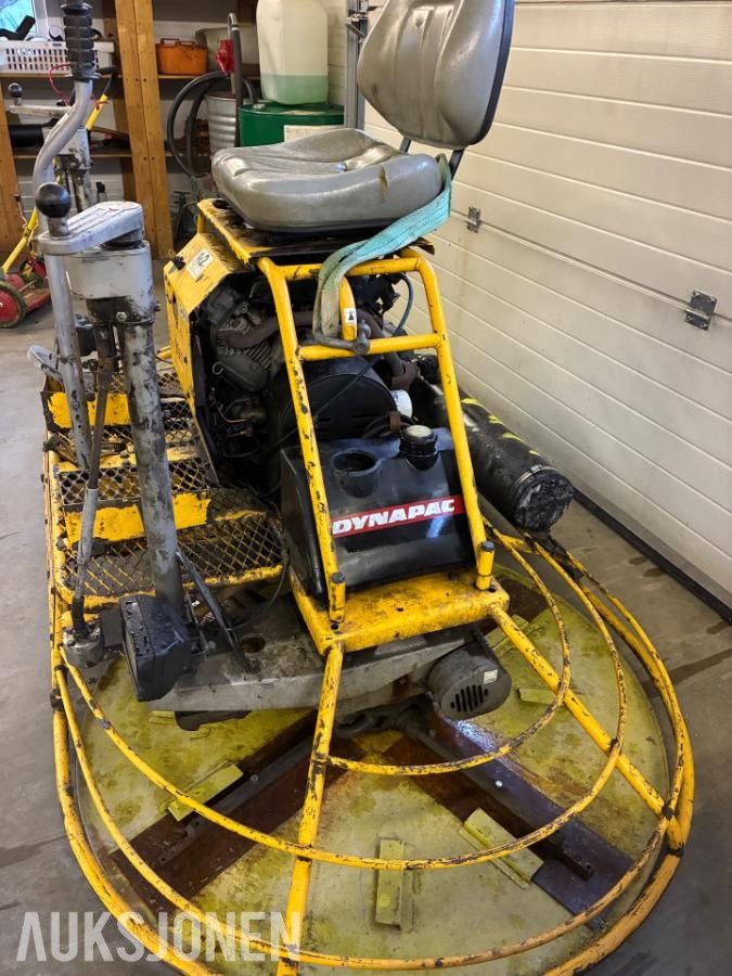 2000 Dynapac BG92 pussemaskin / betongglatter
