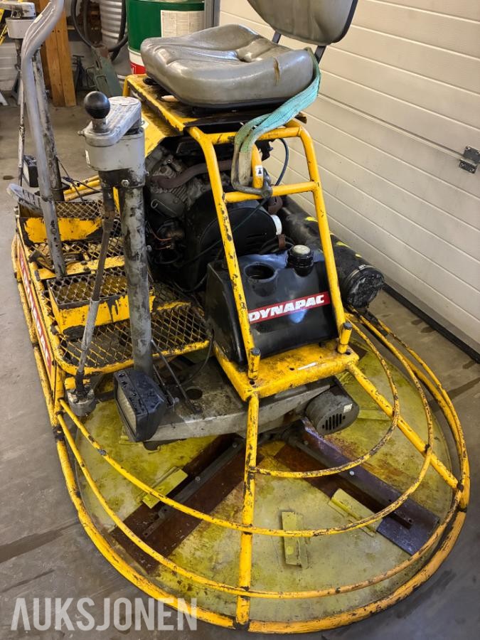 2000 Dynapac BG92 pussemaskin / betongglatter