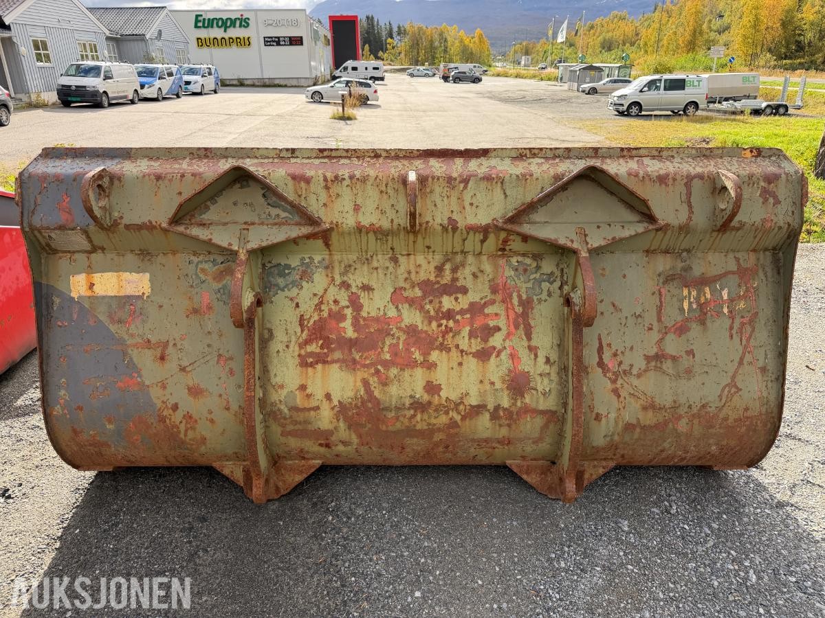 Gjerstad hjullasterskuffe med BM feste