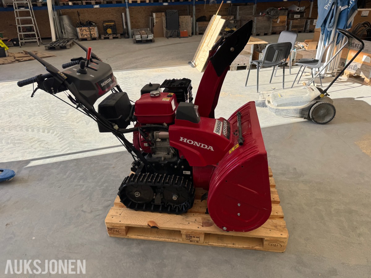 2023 Honda HSS1380AETD beltegående snøfreser - kun 41,6 timer