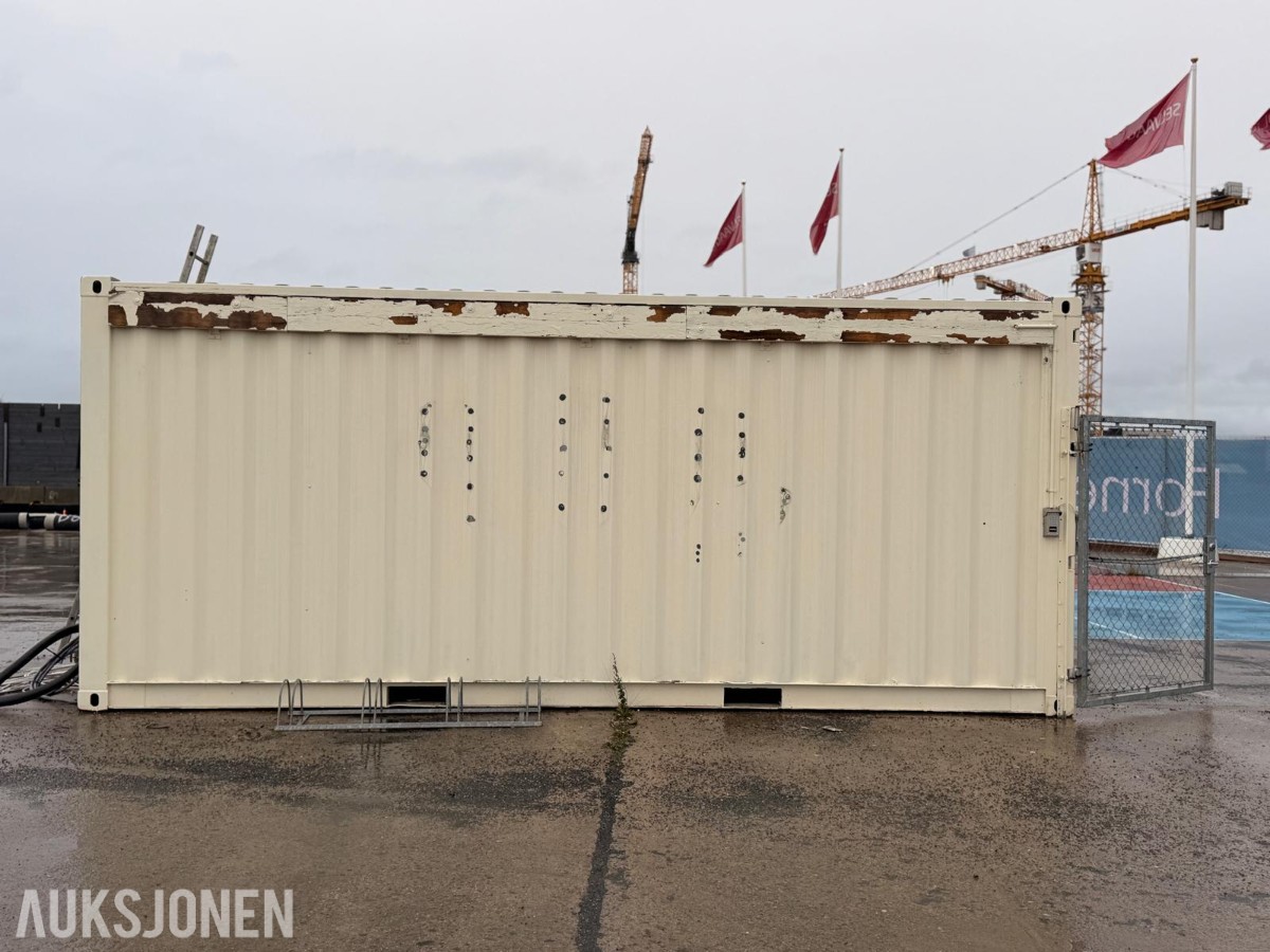 2022 20 fots container innredetsom skifterom med toalett