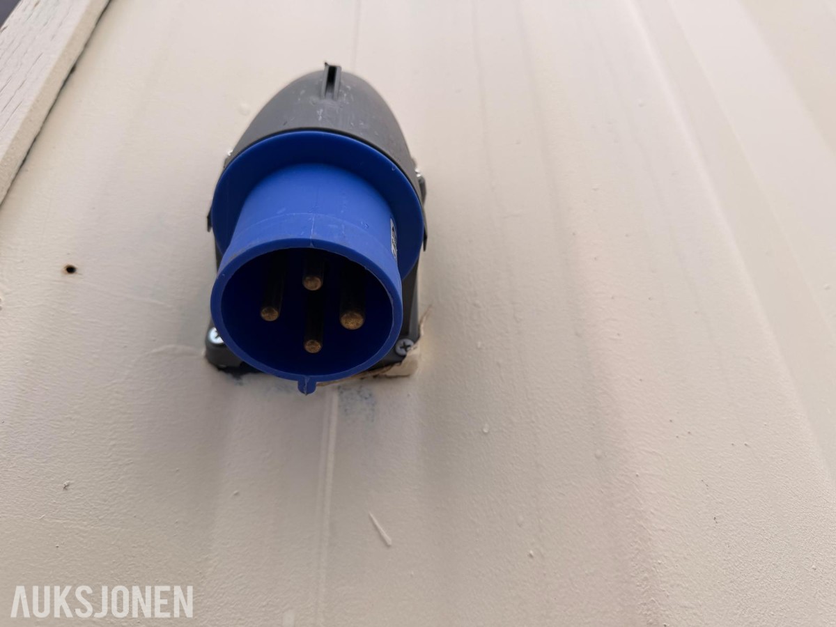 2022 20 fots container innredetsom skifterom med toalett