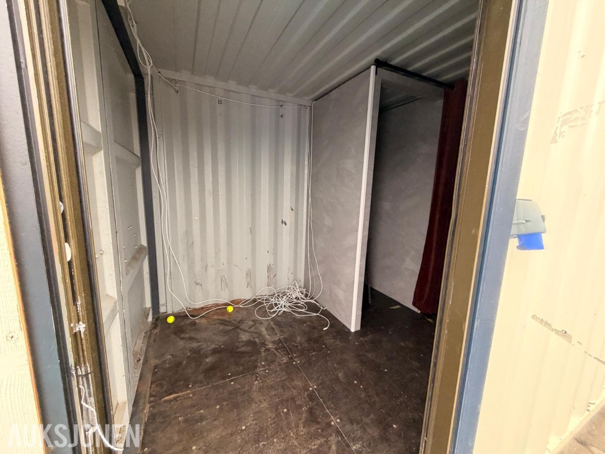 2022 20 fots container innredetsom skifterom med toalett