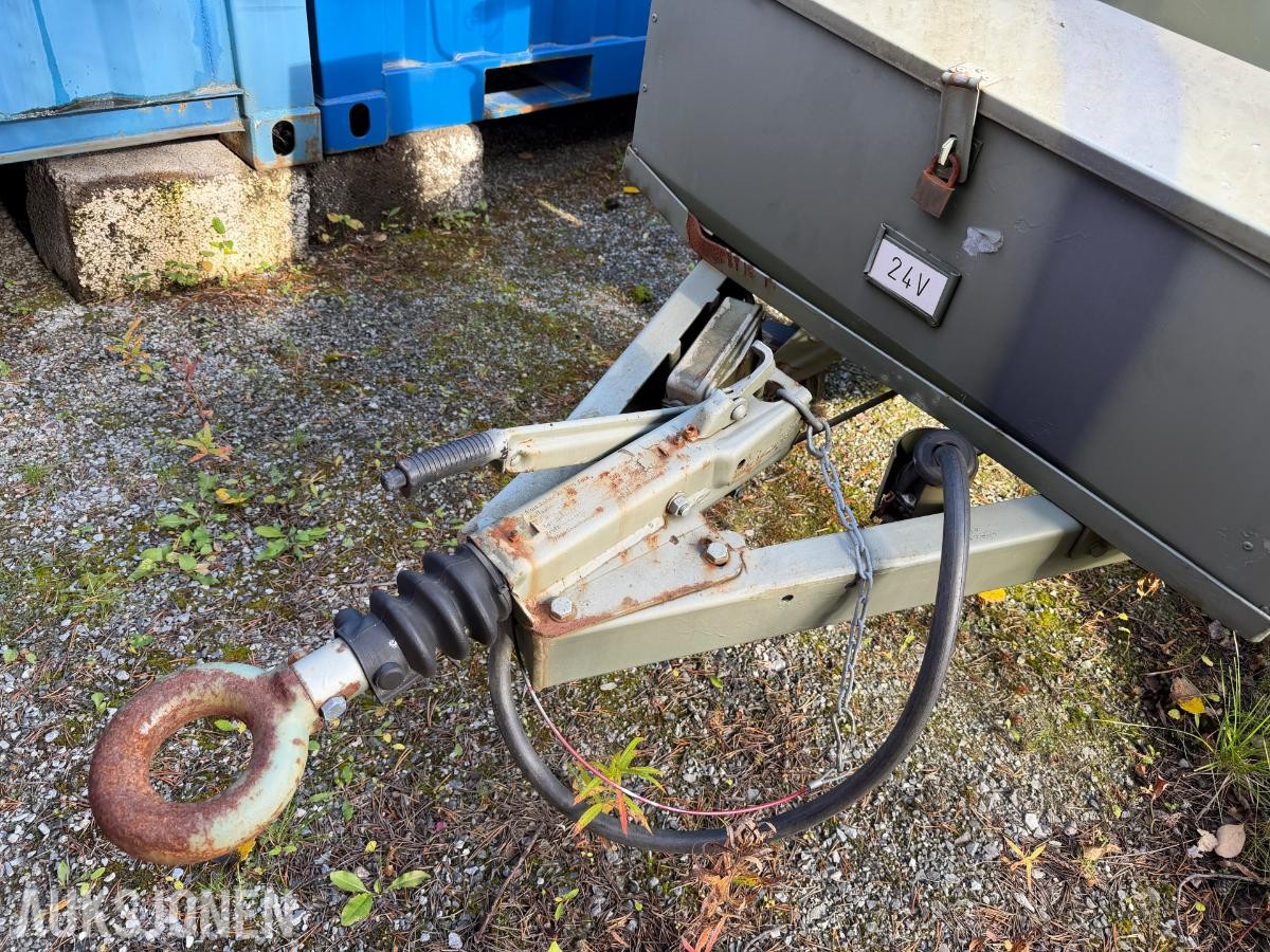 Tilhenger med vanntank på 950 Liter