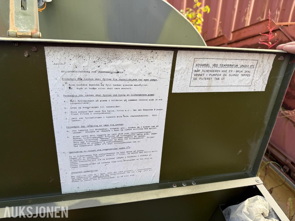 Tilhenger med vanntank på 950 Liter
