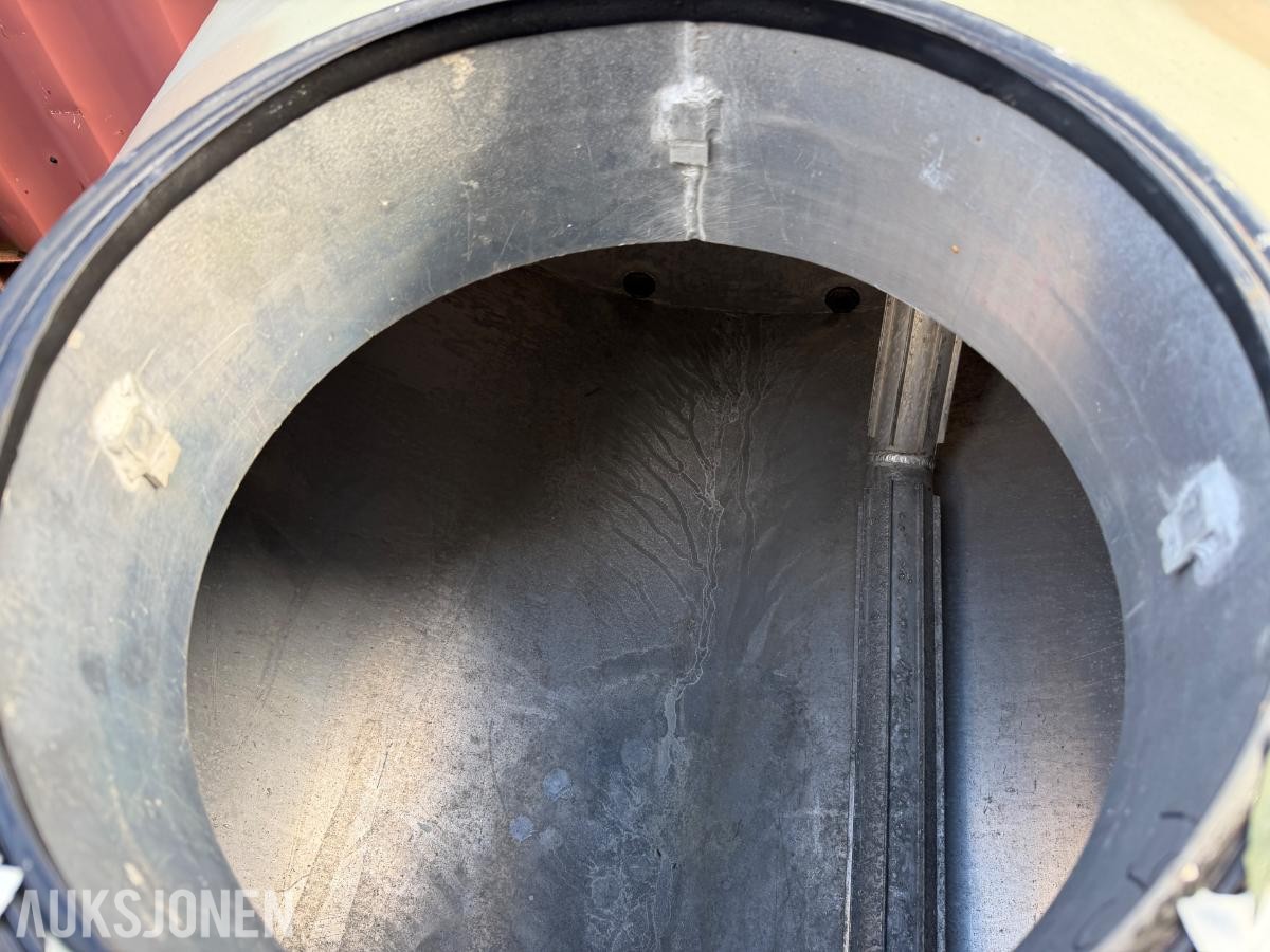 Tilhenger med vanntank på 950 Liter