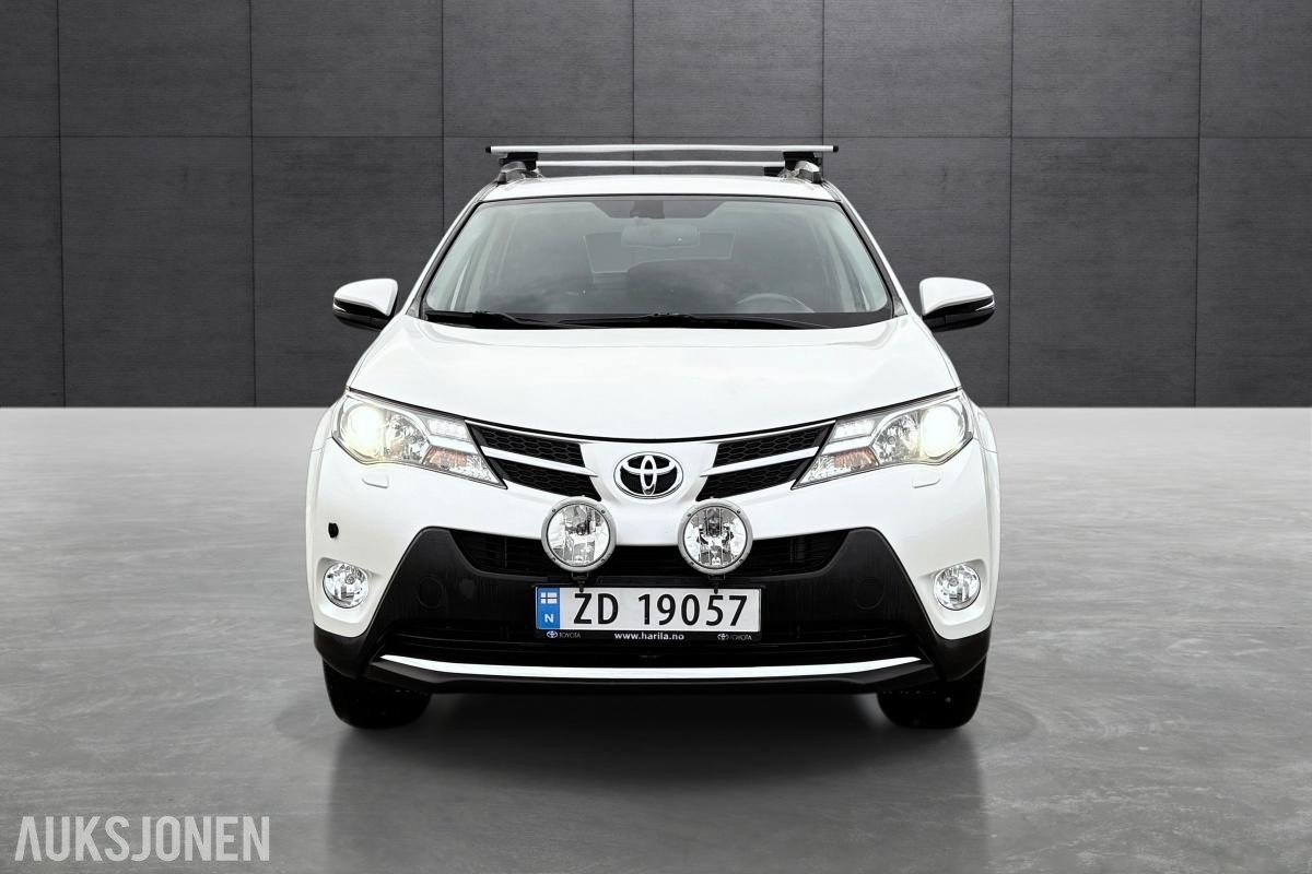 TOYOTA RAV4 2.2 D-4D 150 HK 4WD HENGERFESTE KAMERA CRUISE