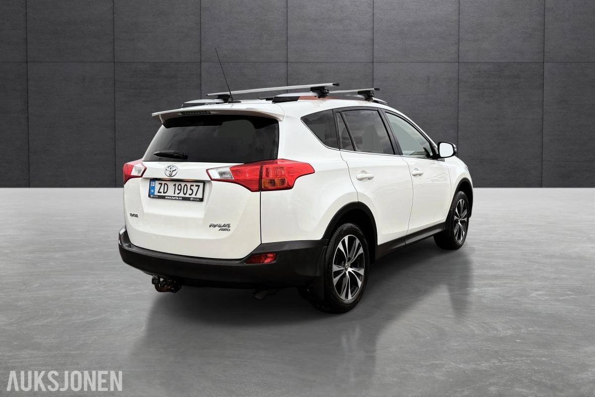 TOYOTA RAV4 2.2 D-4D 150 HK 4WD HENGERFESTE KAMERA CRUISE