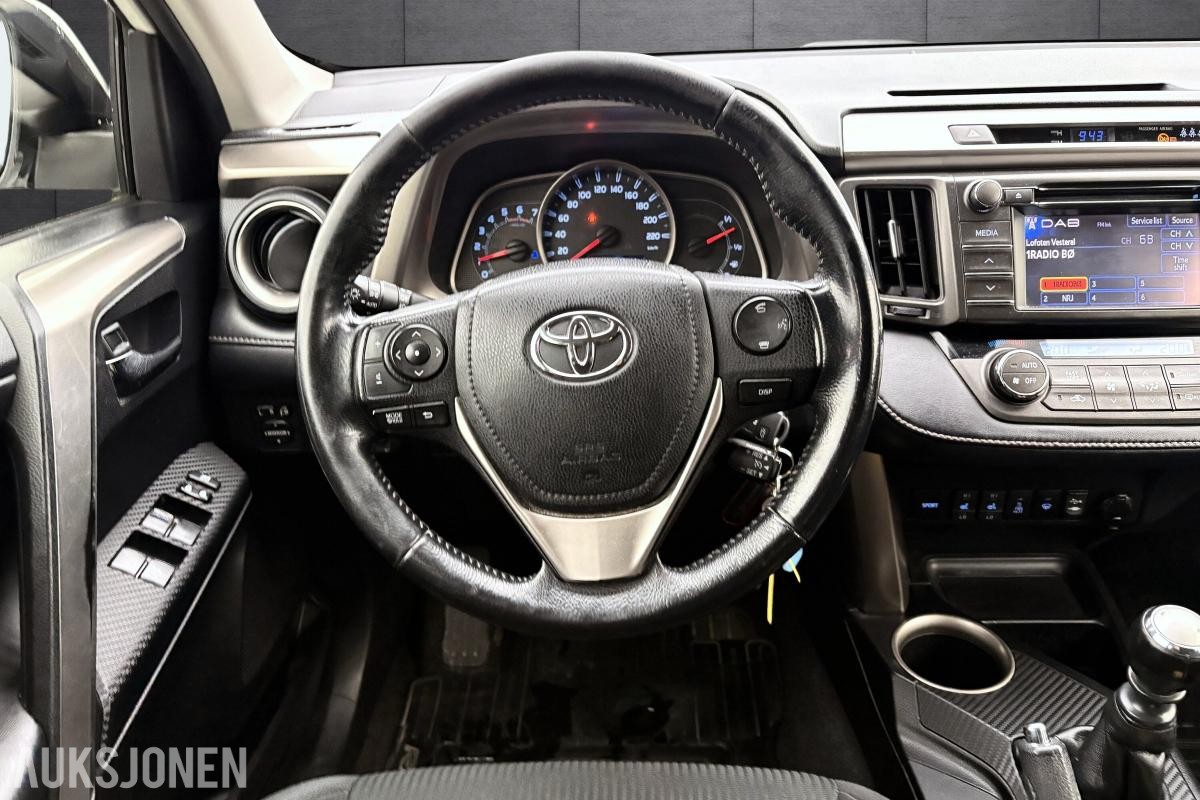 TOYOTA RAV4 2.2 D-4D 150 HK 4WD HENGERFESTE KAMERA CRUISE