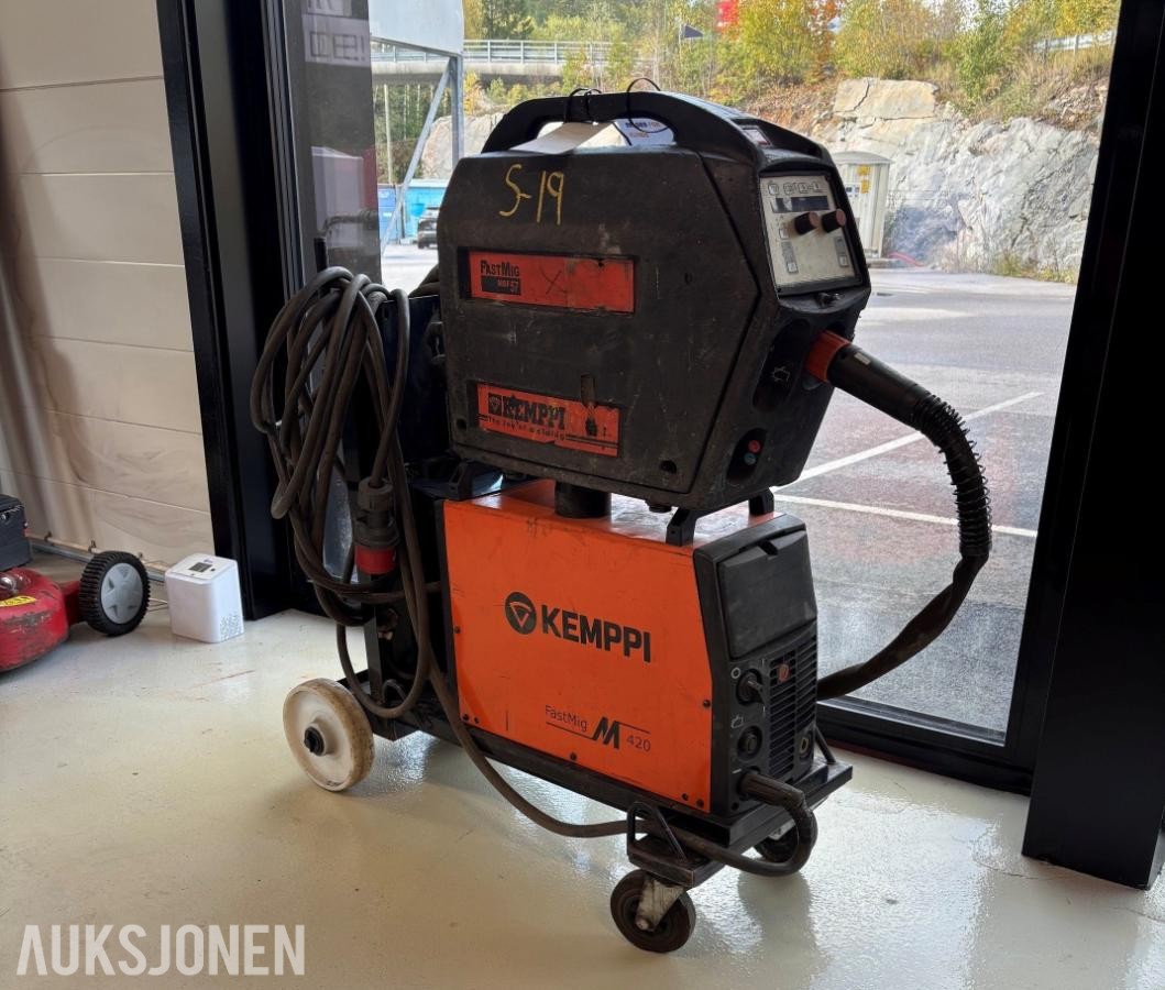 Kemppi Fastmig 420 M/ FastMig MSF 57 trådmater og tralle