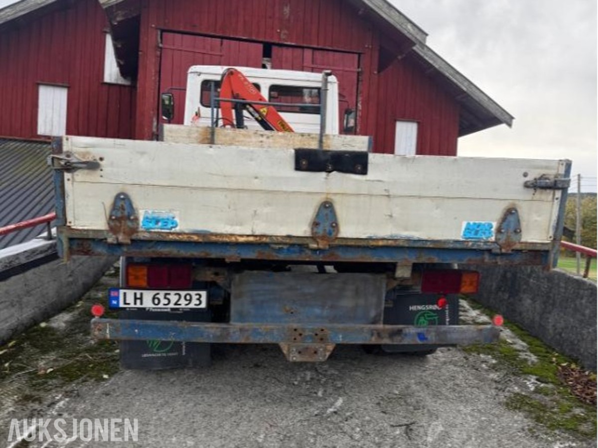 1990 Mercedes-Benz 814 Med tipp og kran