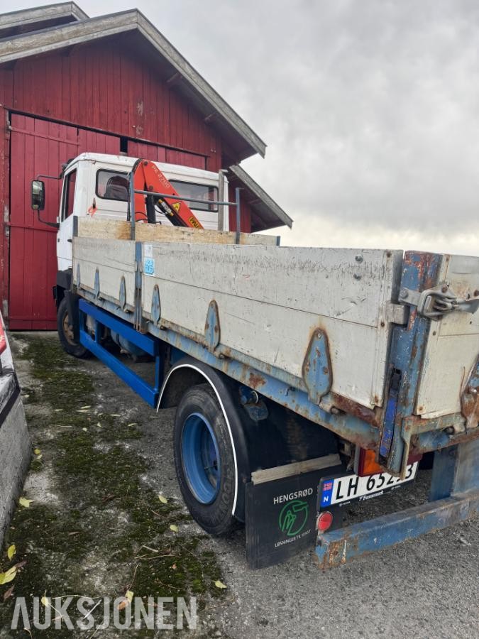 1990 Mercedes-Benz 814 Med tipp og kran