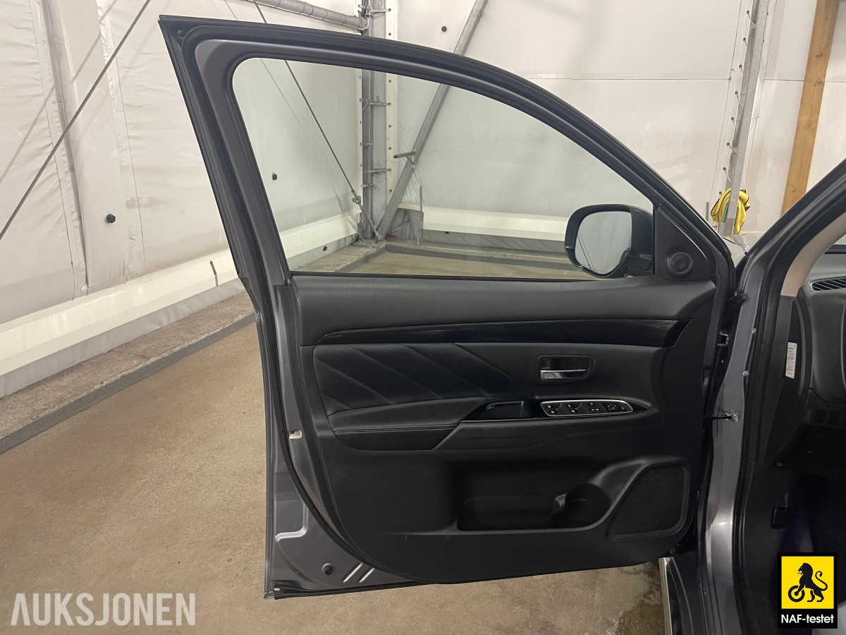 2016 Mitsubishi OUTLANDER PHEV 4WD HENGERFESTE 360 KAMERA CRUISE LED 
