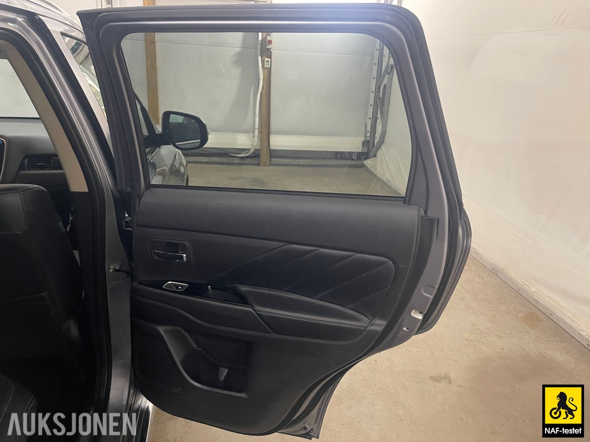 2016 Mitsubishi OUTLANDER PHEV 4WD HENGERFESTE 360 KAMERA CRUISE LED 