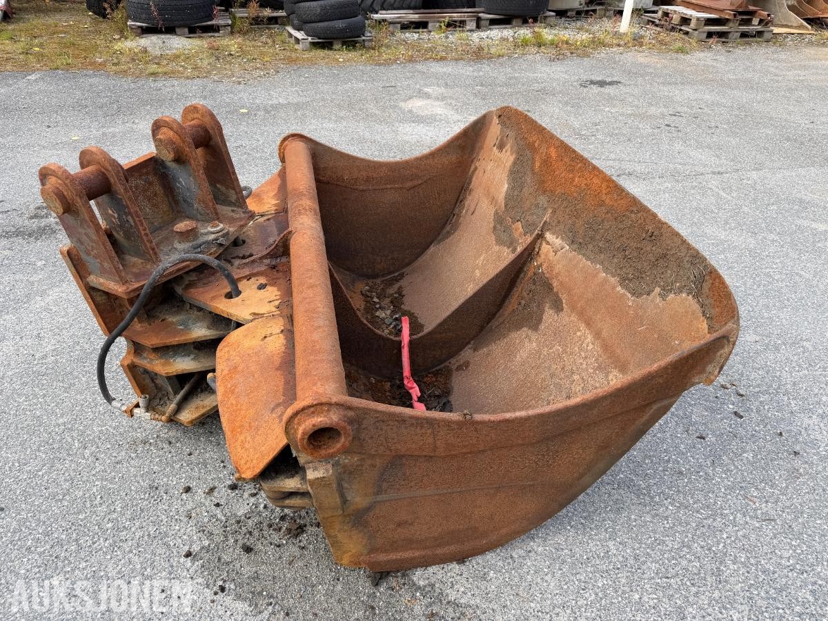 Pusseskuffe med hydraulisk tilt B20 feste