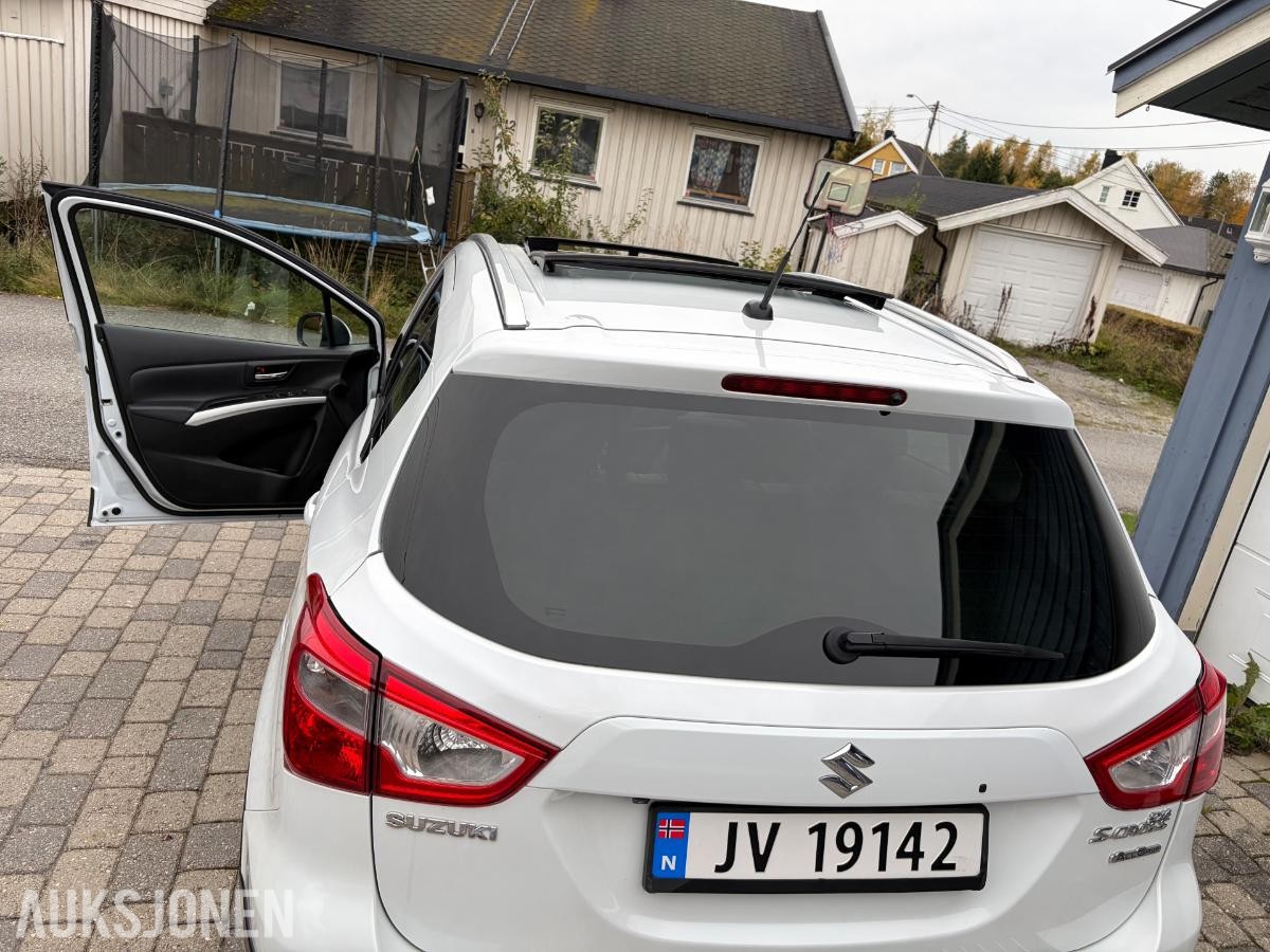 2013 Suzuki SX4 S-CROSS 1.6 BENSIN 120HK 4X4 Automat, Hengerfeste