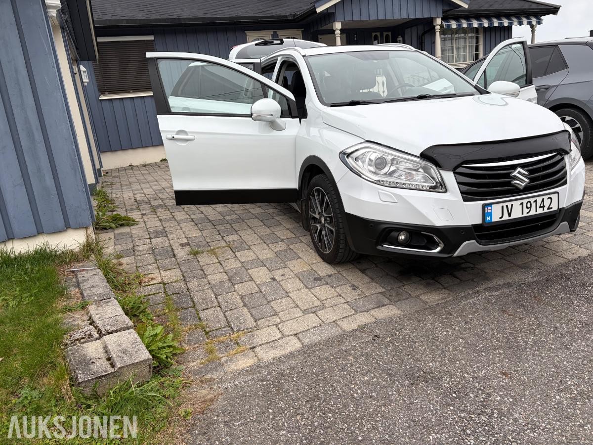 2013 Suzuki SX4 S-CROSS 1.6 BENSIN 120HK 4X4 Automat, Hengerfeste