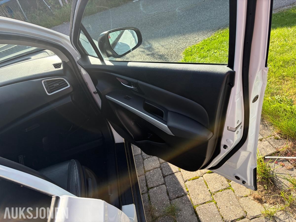 2013 Suzuki SX4 S-CROSS 1.6 BENSIN 120HK 4X4 Automat, Hengerfeste