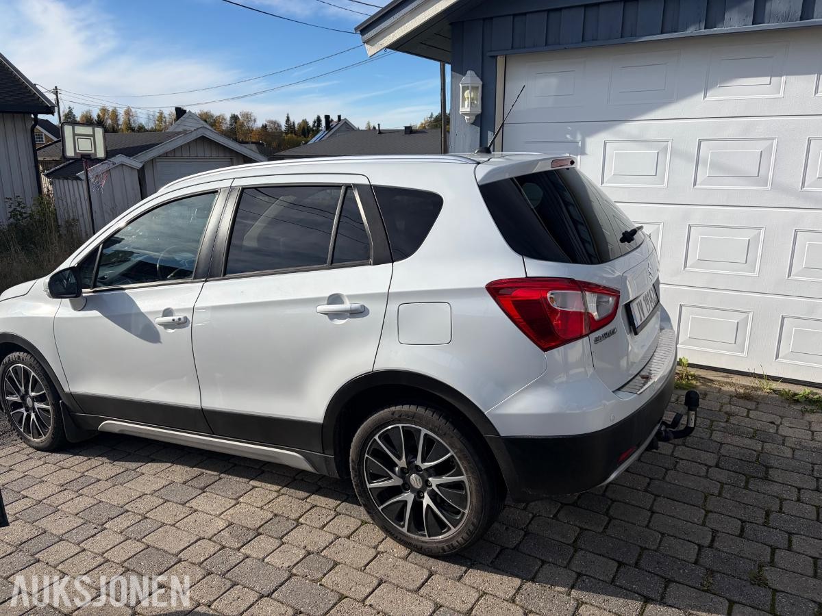 2013 Suzuki SX4 S-CROSS 1.6 BENSIN 120HK 4X4 Automat, Hengerfeste