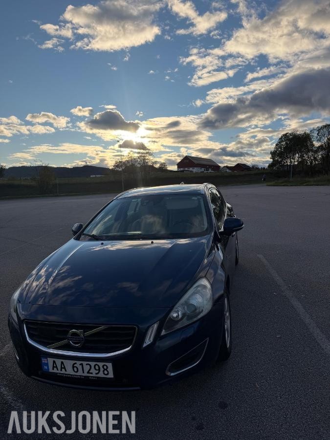 2012 Volvo V60 1.6 Diesel 114hk Automat Cruisekontroll, S+V Dekk