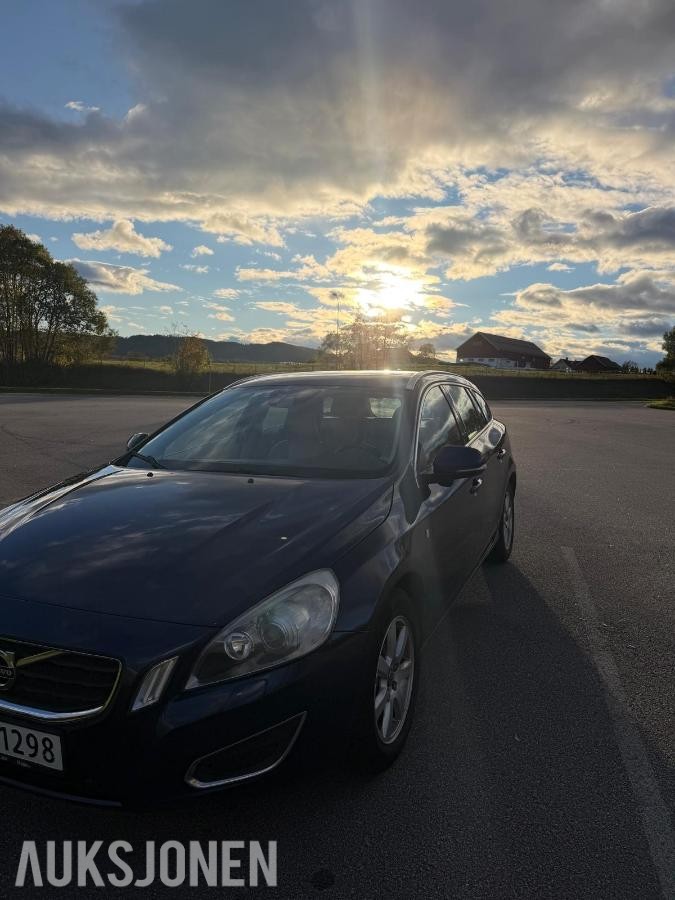 2012 Volvo V60 1.6 Diesel 114hk Automat Cruisekontroll, S+V Dekk