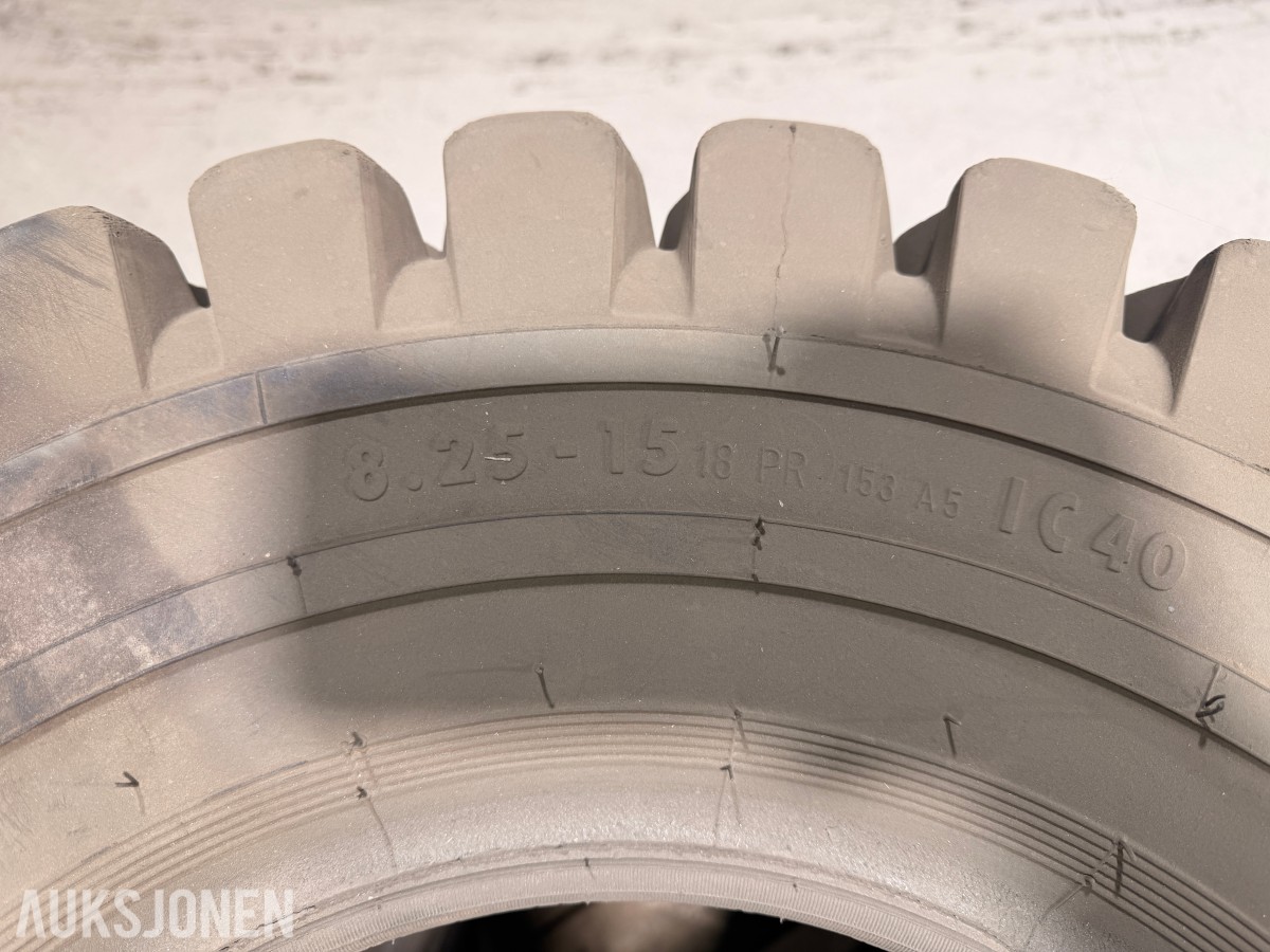 4 stk Continental IC40 piggdekk 8.25-15 18PR 153A5 TT