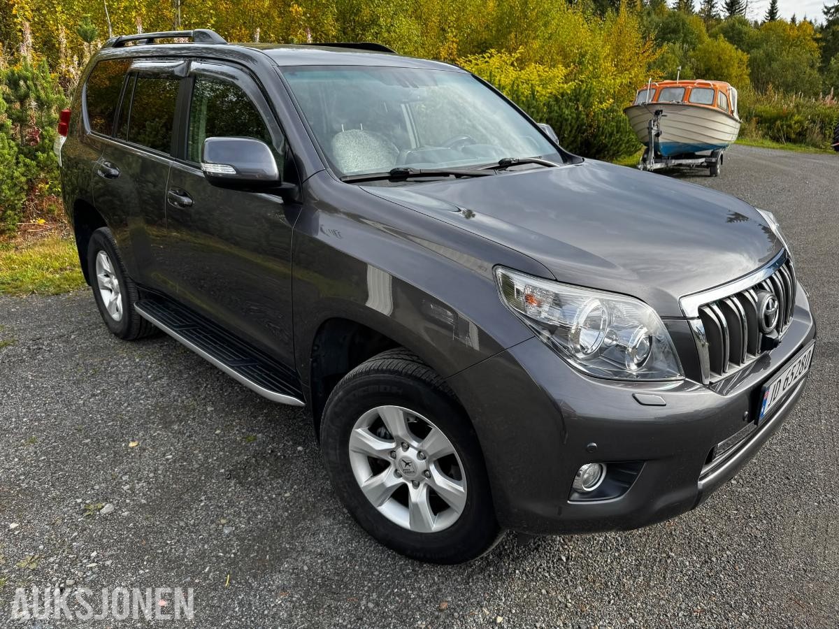 2013 TOYOTA LAND CRUISER 4WD AUTOMAT HENGERFESTE 5-SETER