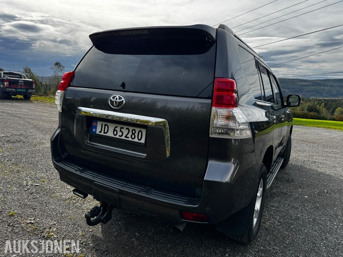 2013 TOYOTA LAND CRUISER 4WD AUTOMAT HENGERFESTE 5-SETER
