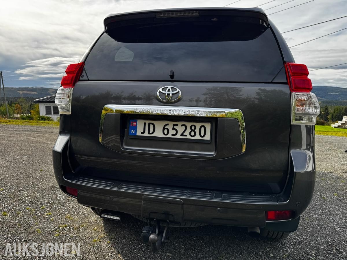 2013 TOYOTA LAND CRUISER 4WD AUTOMAT HENGERFESTE 5-SETER