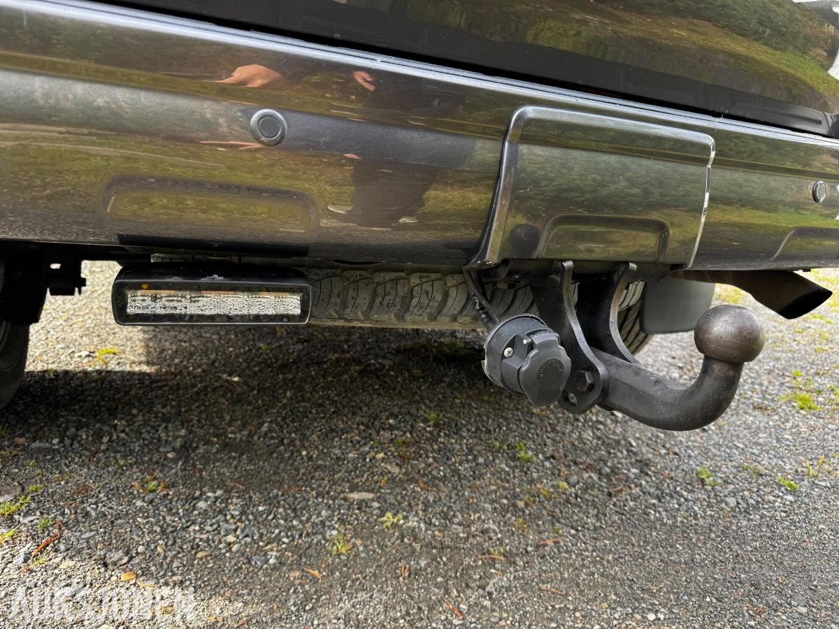 2013 TOYOTA LAND CRUISER 4WD AUTOMAT HENGERFESTE 5-SETER