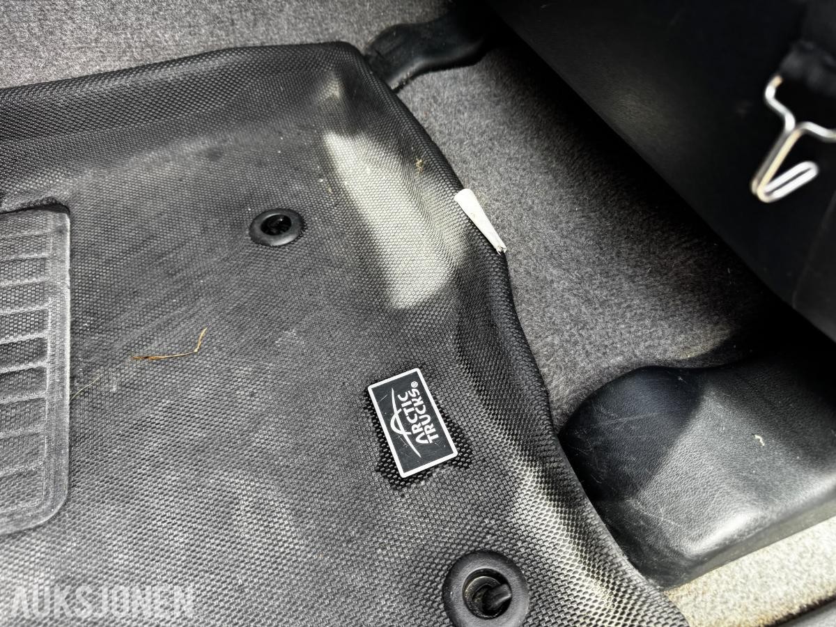 2013 TOYOTA LAND CRUISER 4WD AUTOMAT HENGERFESTE 5-SETER