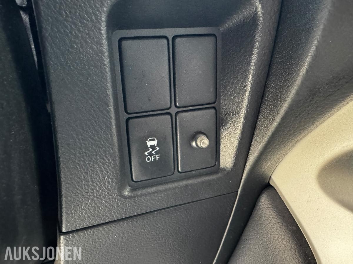 2013 TOYOTA LAND CRUISER 4WD AUTOMAT HENGERFESTE 5-SETER