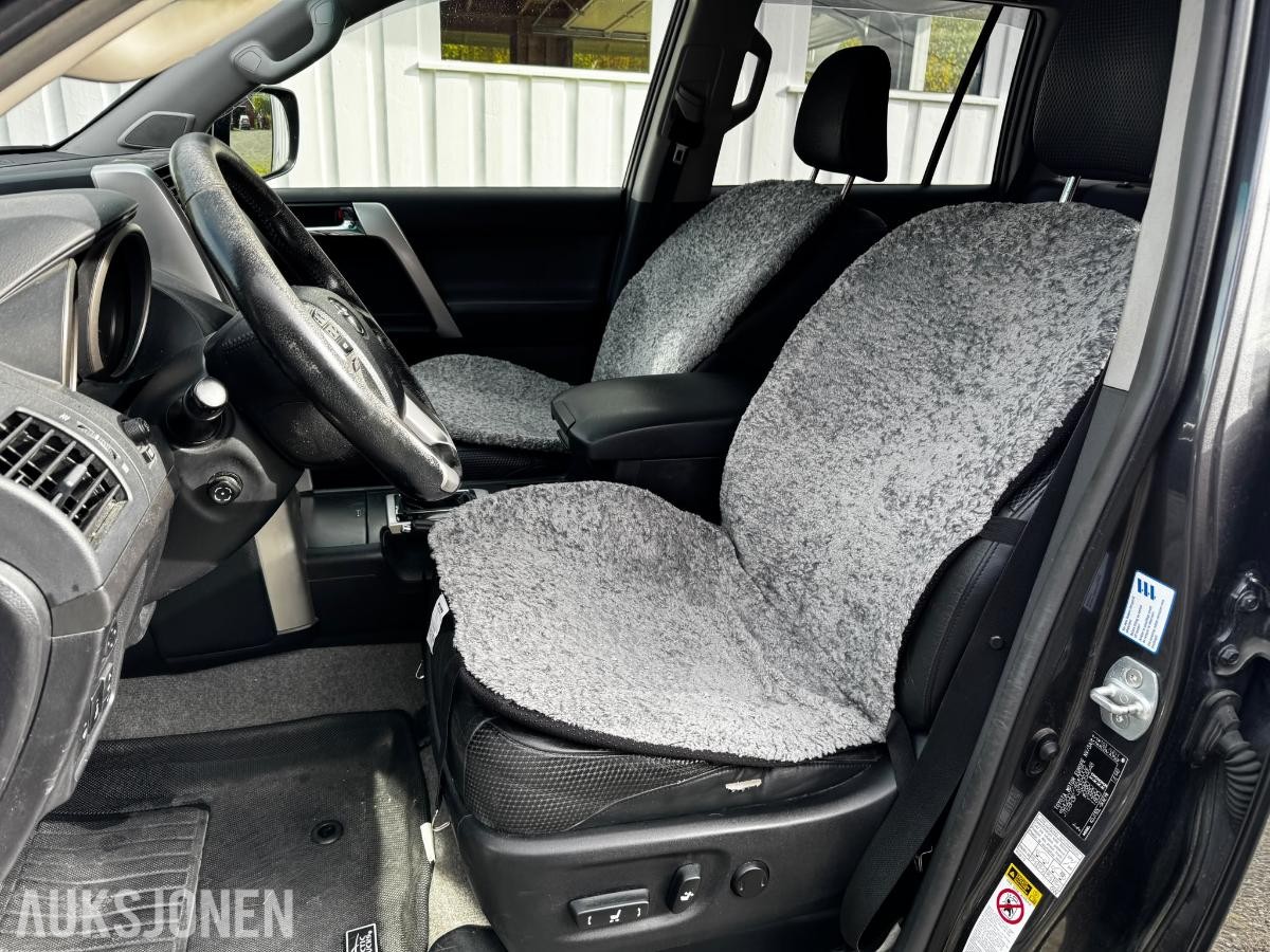 2013 TOYOTA LAND CRUISER 4WD AUTOMAT HENGERFESTE 5-SETER