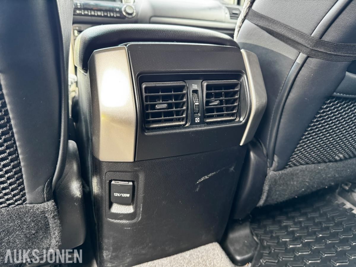 2013 TOYOTA LAND CRUISER 4WD AUTOMAT HENGERFESTE 5-SETER