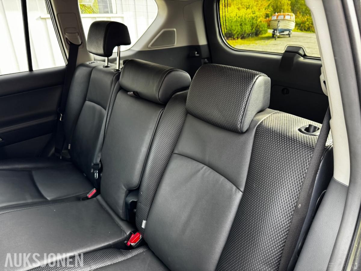 2013 TOYOTA LAND CRUISER 4WD AUTOMAT HENGERFESTE 5-SETER