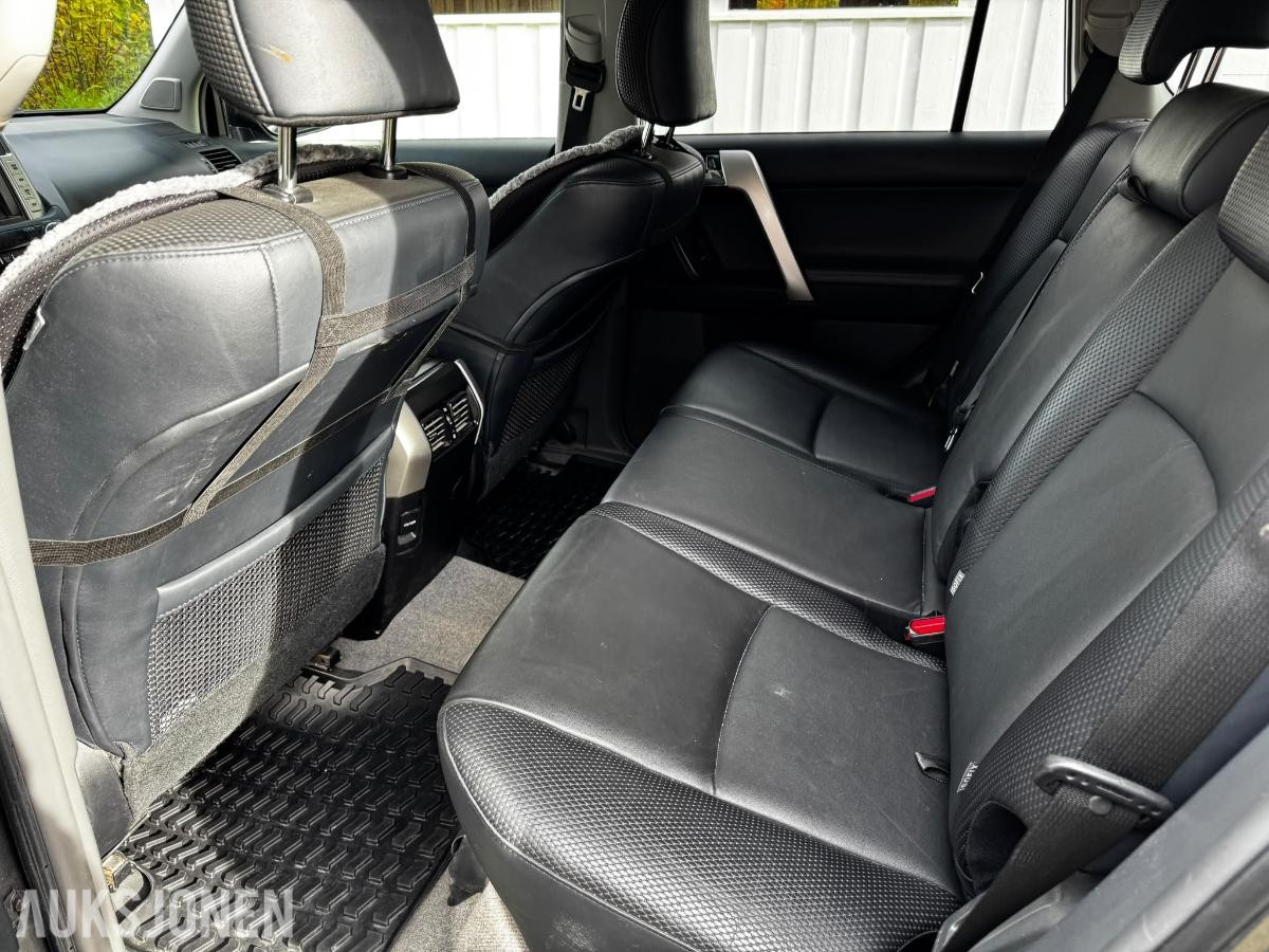 2013 TOYOTA LAND CRUISER 4WD AUTOMAT HENGERFESTE 5-SETER