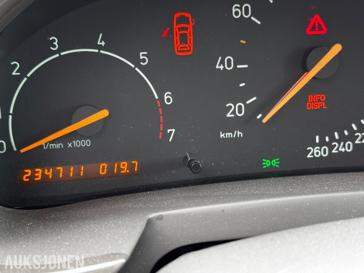 2002 SAAB 9-3 SE FLOTT EKSEMPLAR SOLTAK HENGERFESTE CRUISE
