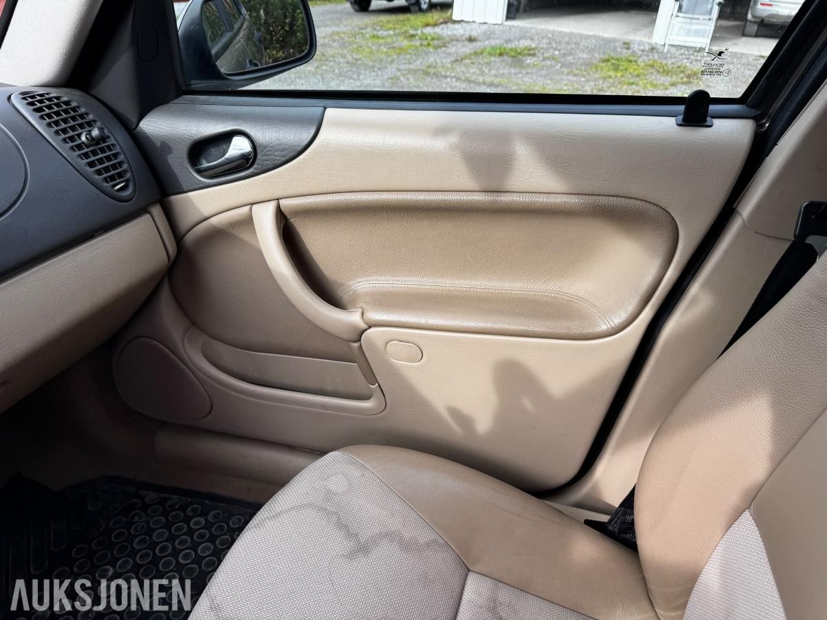 2002 SAAB 9-3 SE FLOTT EKSEMPLAR SOLTAK HENGERFESTE CRUISE