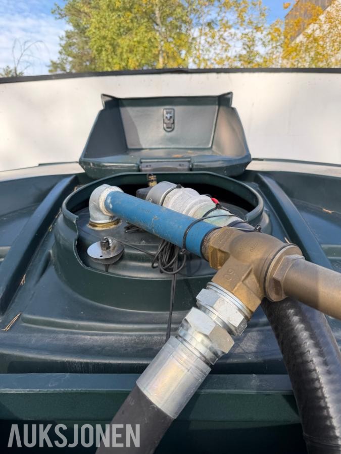 2018 Diesel tank 9400L V9400