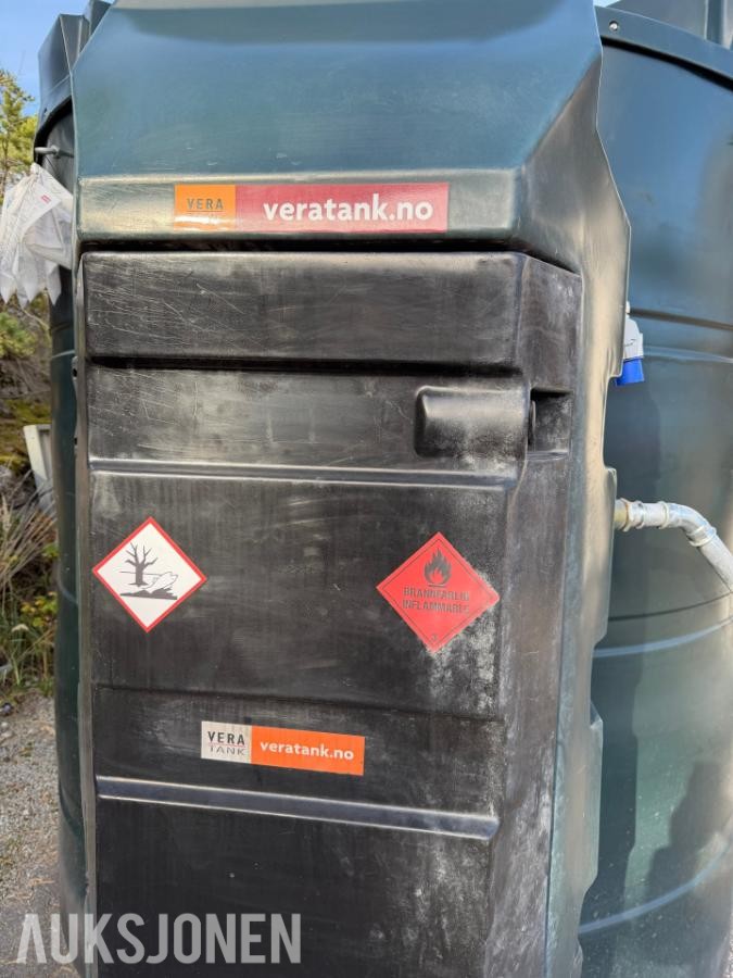 2018 Diesel tank 9400L V9400
