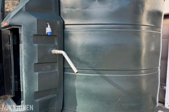 2018 Diesel tank 9400L V9400