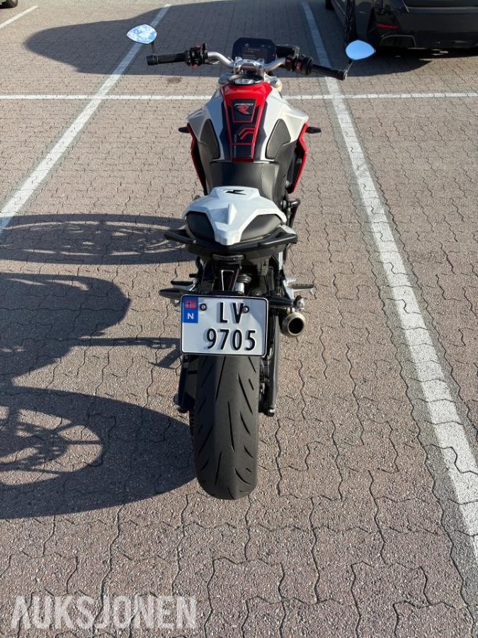 2021 BMW F 900 R