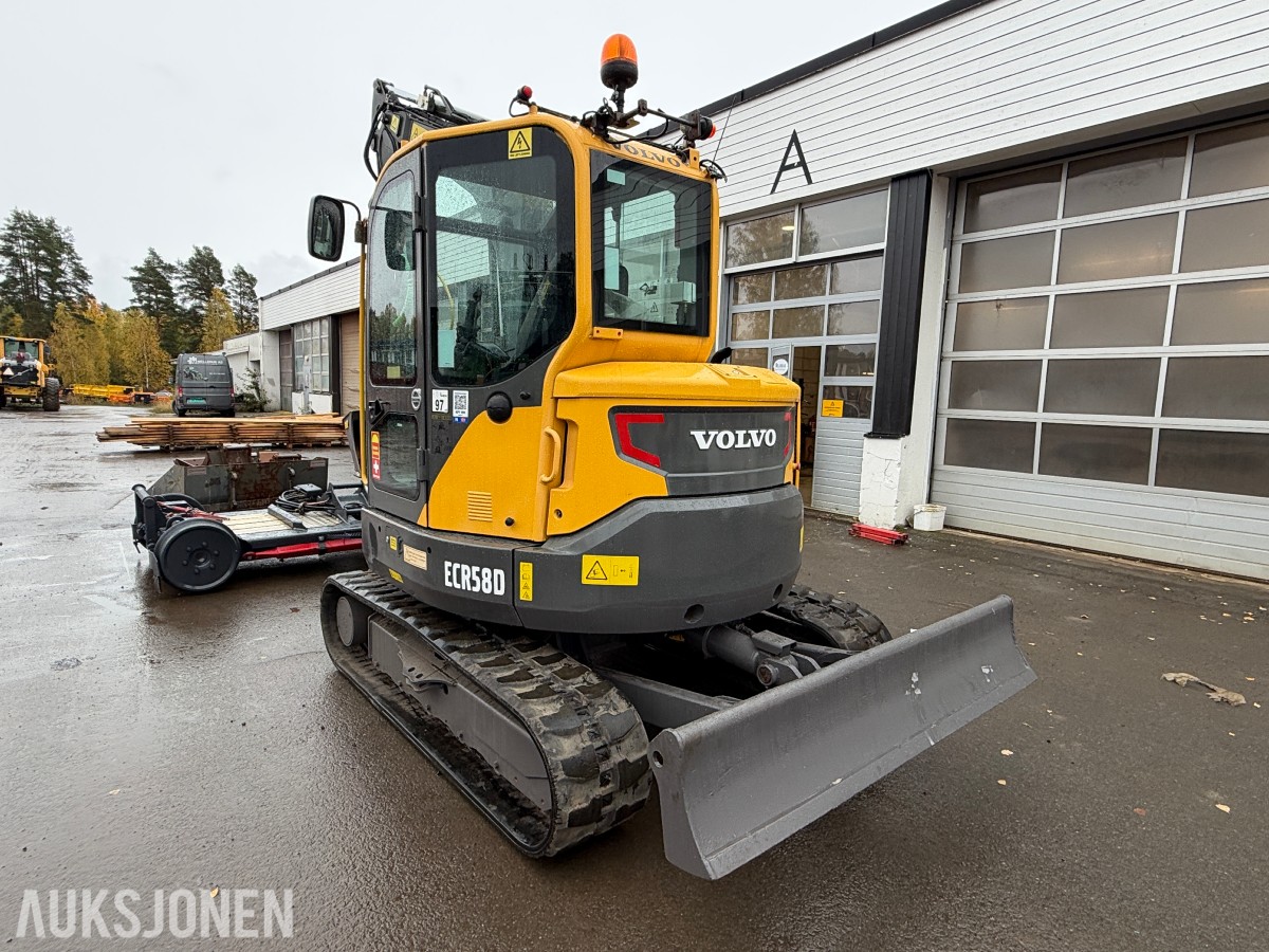 2015 Volvo ECR58D / Rail/skinnegående / Rototilt / Bæreskuffe + 3x skuffer