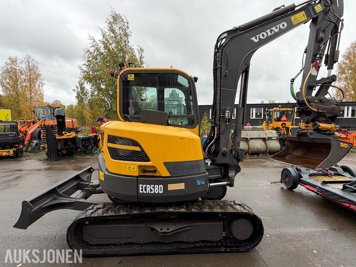 2015 Volvo ECR58D / Rail/skinnegående / Rototilt / Bæreskuffe + 3x skuffer