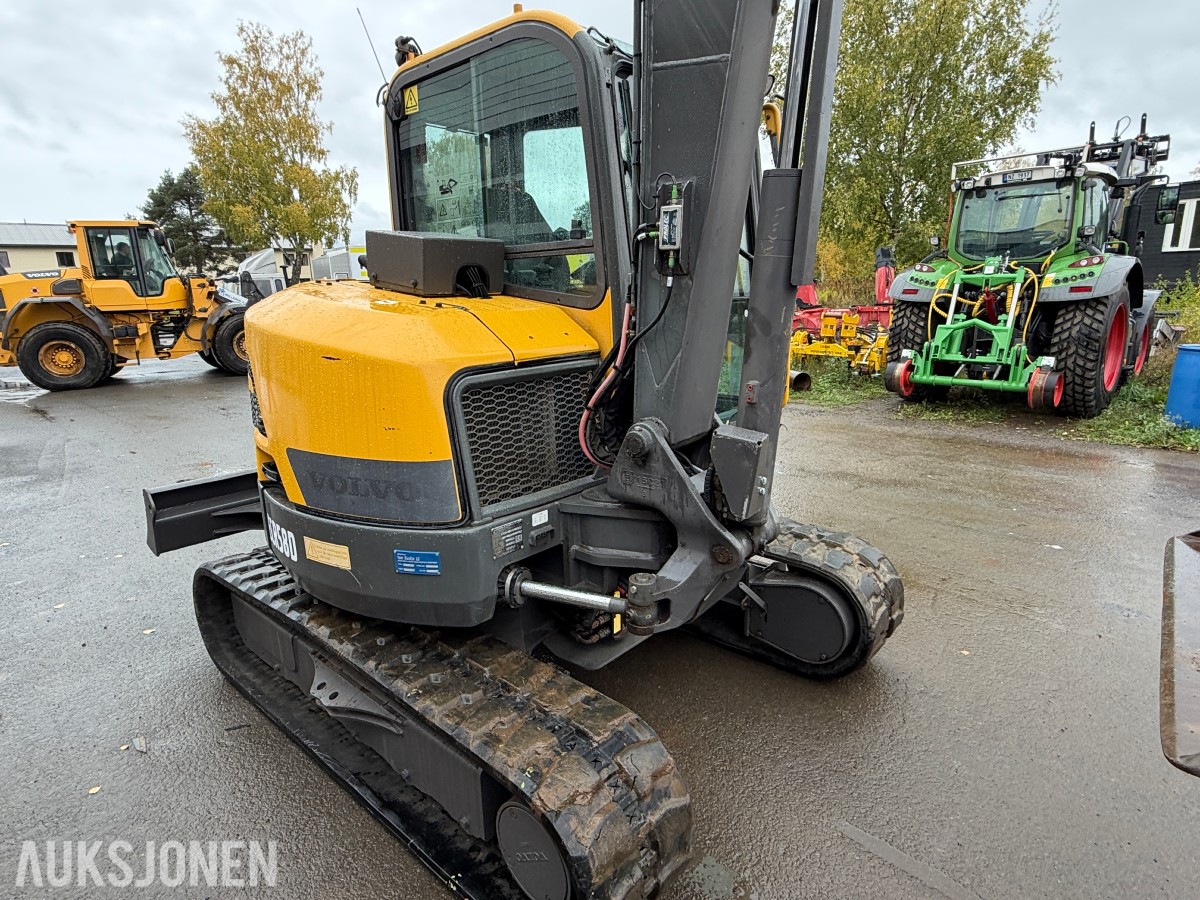 2015 Volvo ECR58D / Rail/skinnegående / Rototilt / Bæreskuffe + 3x skuffer