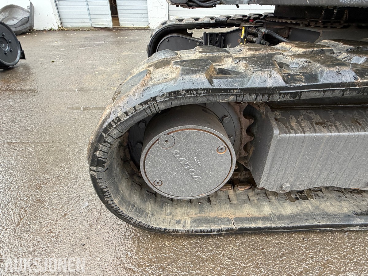 2015 Volvo ECR58D / Rail/skinnegående / Rototilt / Bæreskuffe + 3x skuffer