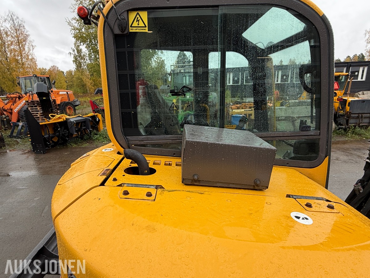 2015 Volvo ECR58D / Rail/skinnegående / Rototilt / Bæreskuffe + 3x skuffer